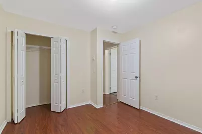 131 Orient Ave, Jersey City, NJ 07305 - Photo 4