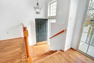 3 Atlas Ct, Jersey City, NJ 07305 - Photo 2