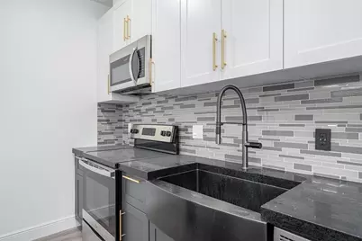 211 Baldwin Ave #502, Jersey City, NJ 07306 - Photo 4