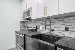 211 Baldwin Ave, Jersey City, NJ 07306 - Photo 4