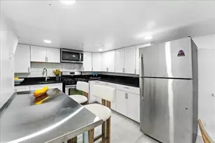 283 Griffith St, Jersey City, NJ 07307 - Photo 20