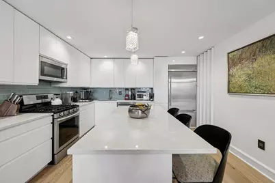8100 River Rd #1111, North Bergen, NJ 07047 - Photo 2