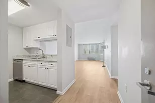 1 2nd St, Jersey City, NJ 07302 - Photo 4