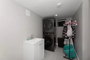 203 Pearsall Ave, Jersey City, NJ 07305 - Photo 28