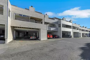 726 Mainsail Ln, Secaucus, NJ 07094 - Photo 2