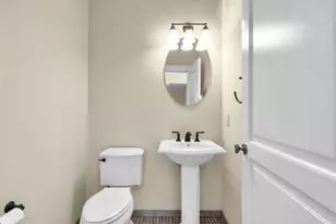 17 Moorings Ln, Edgewater, NJ 07020 - Photo 18