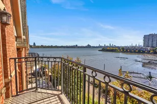 17 Moorings Ln, Edgewater, NJ 07020 - Photo 22