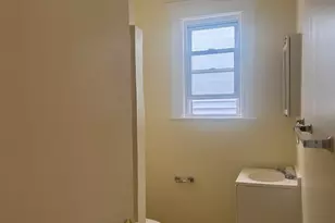 239 Bayview Ave, Jersey City, NJ 07305 - Photo 20