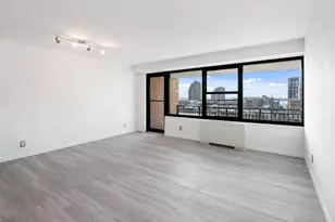 135 Montgomery St, Jersey City, NJ 07302 - Photo 4