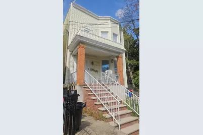 17 Bayside Pl, Jersey City, NJ 07305 - Photo 2