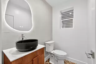 31 Bayview Ave, Jersey City, NJ 07305 - Photo 14
