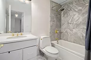 206 Shearwater Ct W, Jersey City, NJ 07305 - Photo 10