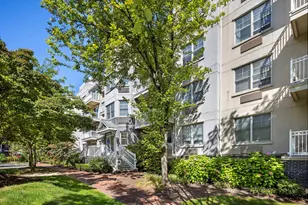 4 Constellation Pl, Jersey City, NJ 07305 - Photo 22