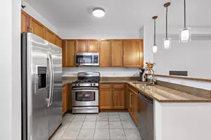 4 Constellation Pl, Jersey City, NJ 07305 - Photo 8