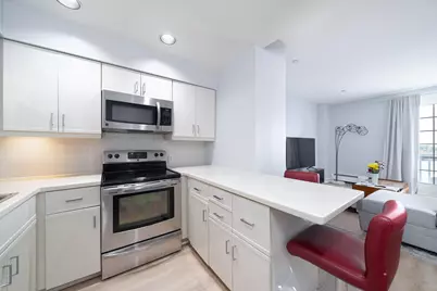 100 Shearwater Ct East #43, Jersey City, NJ 07305 - Photo 2