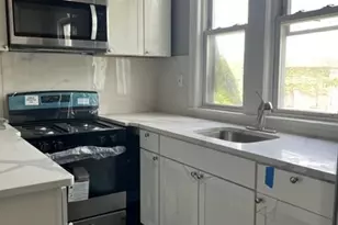 645 Jefferson St, Jersey City, NJ 07307 - Photo 6