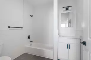 521 10th St, Union City, NJ 07087 - Photo 8