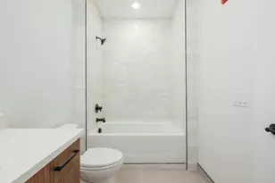 67 Martin Luther King Blvd, Newark, NJ 07104 - Photo 12