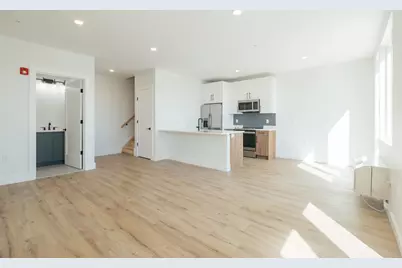 67 Martin Luther King Blvd #204, Newark, NJ 07104 - Photo 8