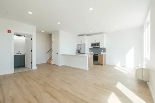 67 Martin Luther King Blvd, Newark, NJ 07104 - Photo 8