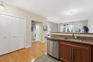 4 Constellation Pl, Jersey City, NJ 07305 - Photo 8