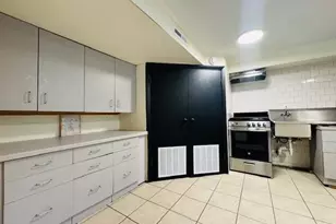 16 Briarwood Rd, Jersey City, NJ 07305 - Photo 2