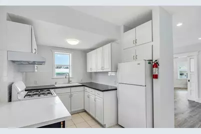 425 Hancock Pl, Fairview, NJ 07022 - Photo 10