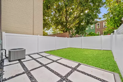 249.5 Halladay St, Jersey City, NJ 07304 - Photo 28