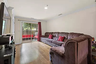 1625 Paterson Plank Rd #9, Secaucus, NJ 07094 - Photo 4