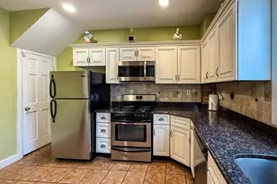 125 Poplar St, Jersey City, NJ 07307 - Photo 16