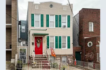 125 Poplar St, Jersey City, NJ 07307 - Photo 2