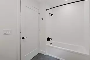 139 Christopher Columbus Dr, Jersey City, NJ 07302 - Photo 12