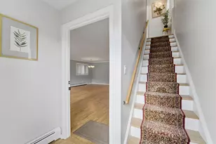 21 Lincoln Pkwy, Bayonne, NJ 07002 - Photo 2