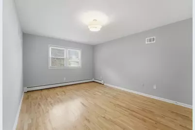 21 Lincoln Parkway, Bayonne, NJ 07002 - Photo 10