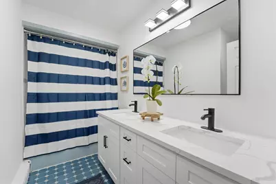 21 Lincoln Parkway, Bayonne, NJ 07002 - Photo 24