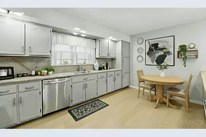 21 Lincoln Parkway, Bayonne, NJ 07002 - Photo 8