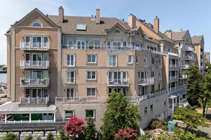 207 Shearwater Ct W, Jersey City, NJ 07305 - Photo 20