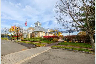 207 Shearwater Ct West #54, Jersey City, NJ 07305 - Photo 38