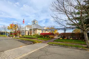 207 Shearwater Ct W, Jersey City, NJ 07305 - Photo 38