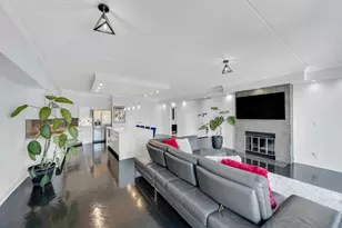 1077 River Rd, Edgewater, NJ 07020 - Photo 4