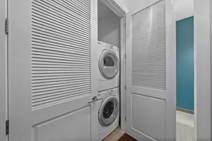 650 Montgomery St, Jersey City, NJ 07306 - Photo 8