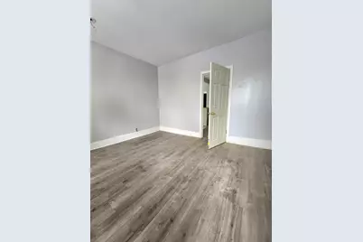 35 Orient Ave, Jersey City, NJ 07305 - Photo 12