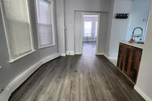 35 Orient Ave, Jersey City, NJ 07305 - Photo 2