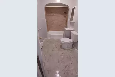 35 Orient Ave, Jersey City, NJ 07305 - Photo 6