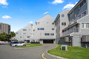 14A Riverview Cir, North Bergen, NJ 07047 - Photo 4