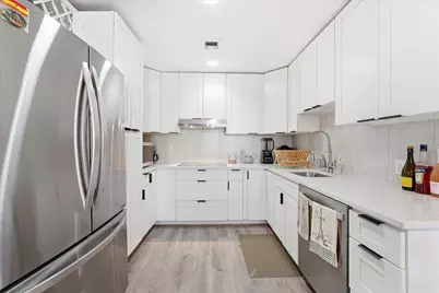 101 Shearwater Ct East #28, Jersey City, NJ 07305 - Photo 10