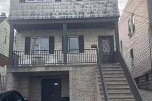 172 W 24th St, Bayonne, NJ 07002 - Photo 2