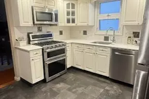 172 W 24th St, Bayonne, NJ 07002 - Photo 8