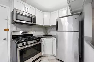 77 Sherman Pl, Jersey City, NJ 07307 - Photo 8