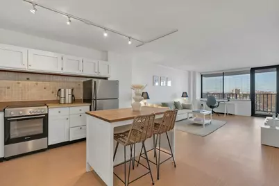 380 Mountain Rd #701, Union City, NJ 07087 - Photo 8